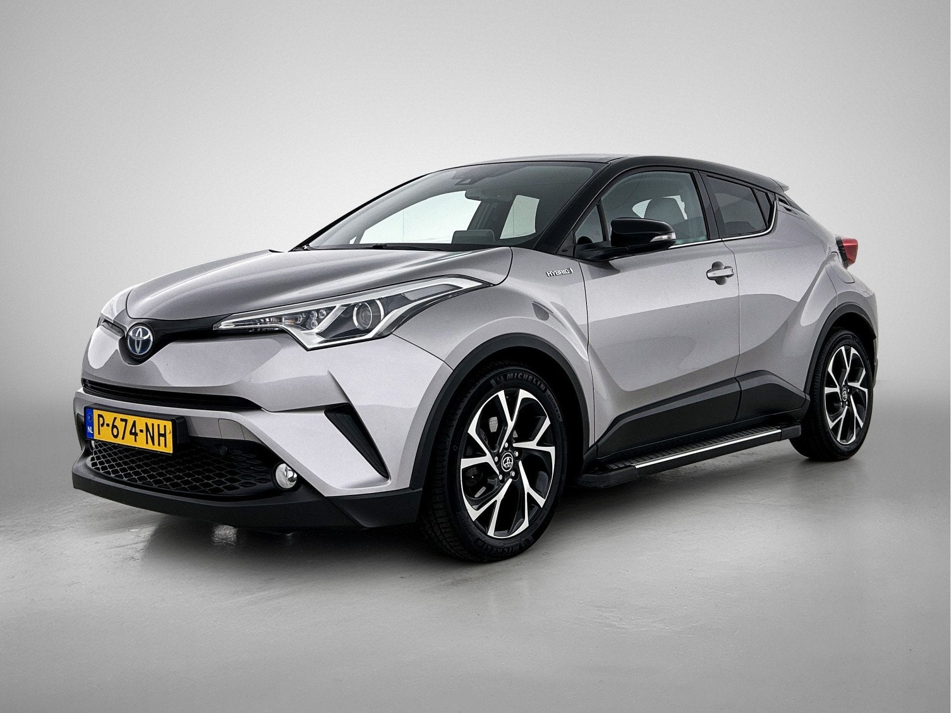 Toyota C-HR 1.8 Hybrid Executive Ultimate (bj 2019)