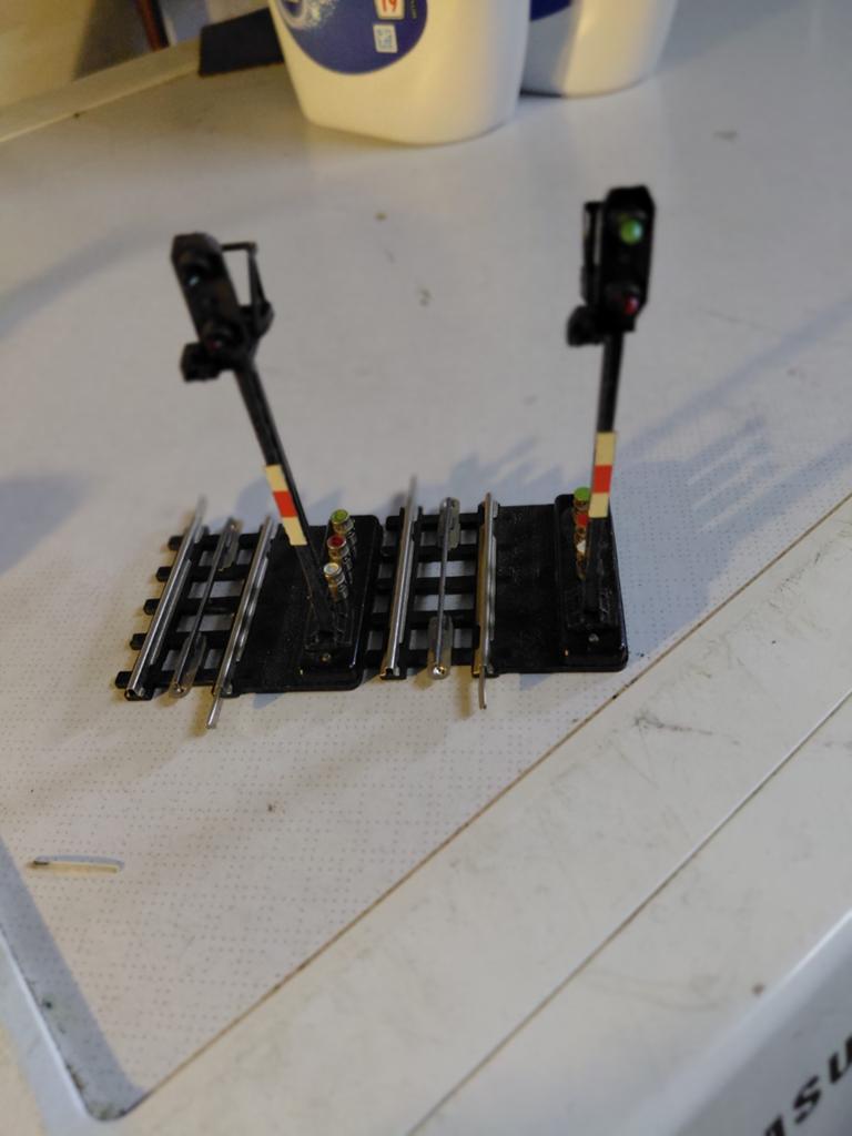 2xTRIX EXPRESS LICHTSEIN 629, Hobby en Vrije tijd, Modeltreinen | H0, Ophalen of Verzenden, Zo goed als nieuw, Gelijkstroom, Trix