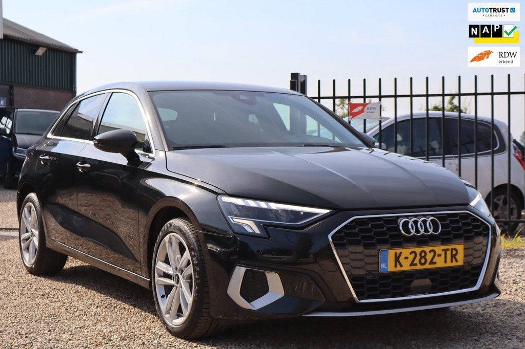 Audi A3 Sportback 30 TFSI Attitude, Auto's, Audi, Gebruikt, Euro 6, Origineel Nederlands, Bedrijf