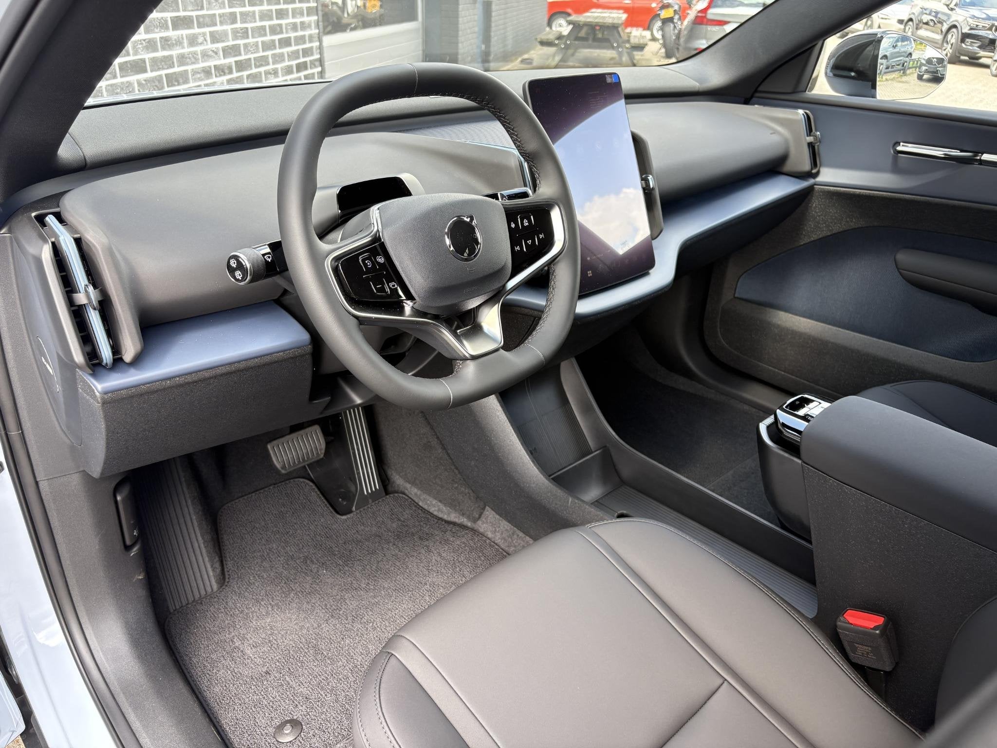 Volvo EX30 P3 Plus Europa 51 kWh | Extra getint glas achter, Automaat, Achterwielaandrijving, Blauw, Leder en Stof