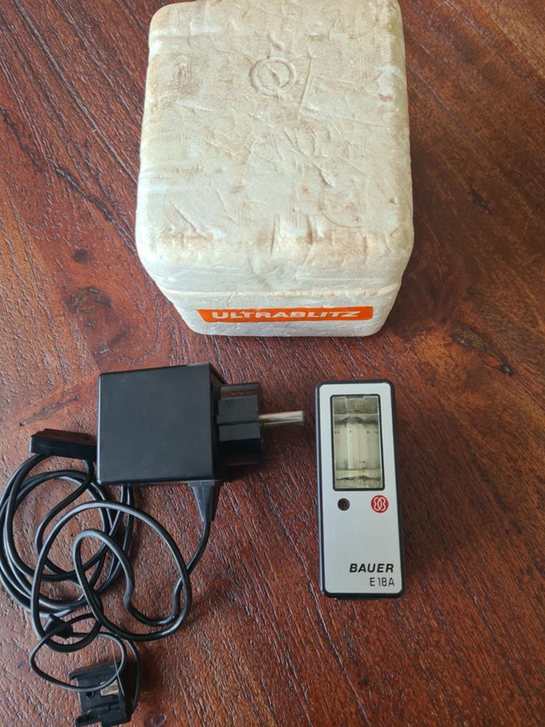 Bauer E 18 A Ultrablitz flitser met oplader, Ophalen of Verzenden, Gebruikt, Overige merken