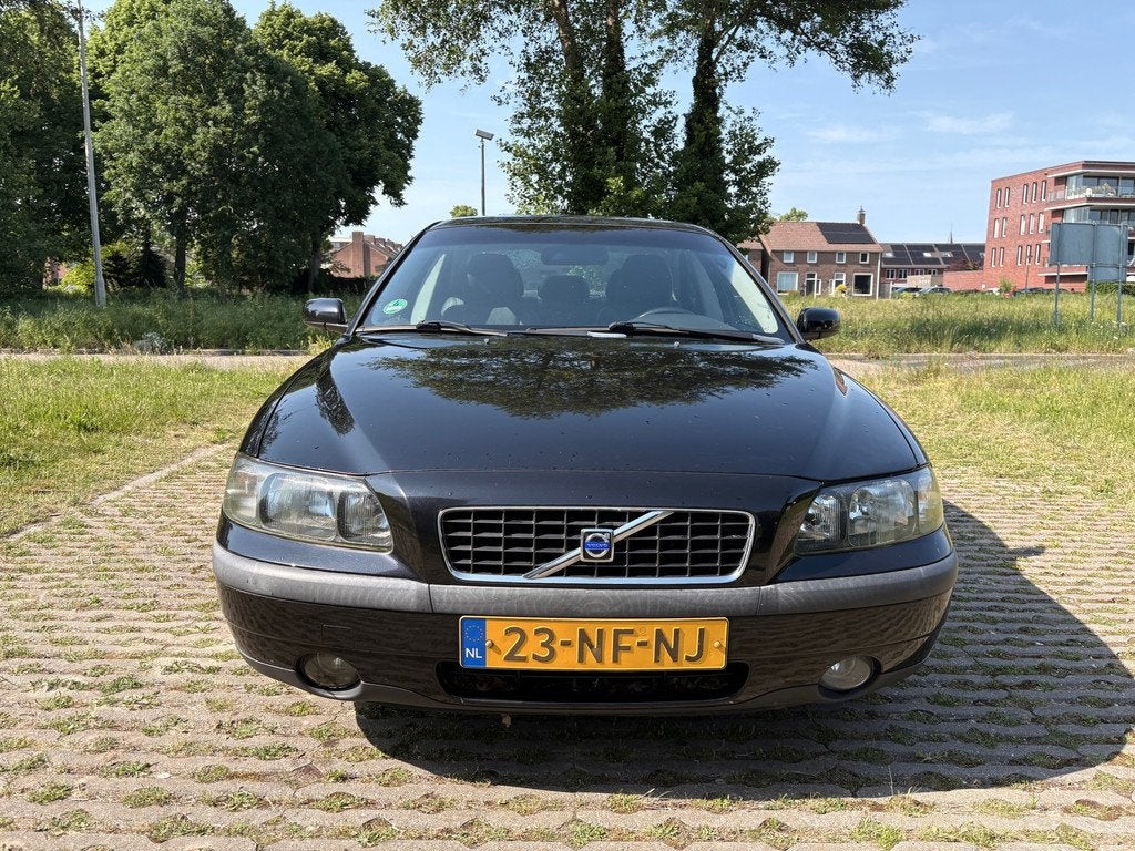 Volvo S60 2.4 Edition - airco - leder - cruise control - nie, Voorwielaandrijving, 1442 kg, Gebruikt, Parkeersensor