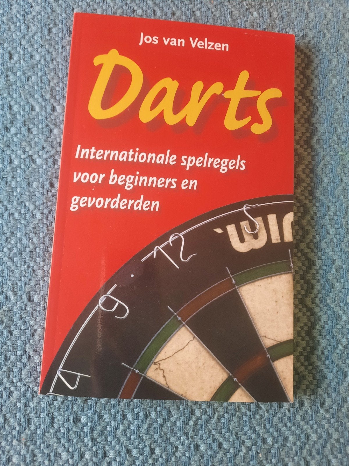 Darts: Internationale spelregels v. beginners en gevorderde, Ophalen of Verzenden, Zo goed als nieuw, Jos van Velzen, Overige sporten