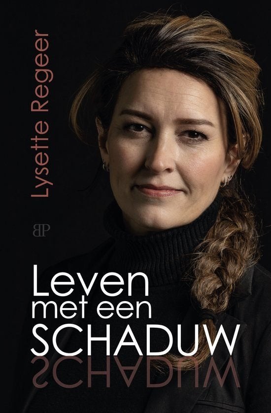 Lysette Regeer - Leven met een schaduw, Boeken, Ophalen of Verzenden, Nieuw