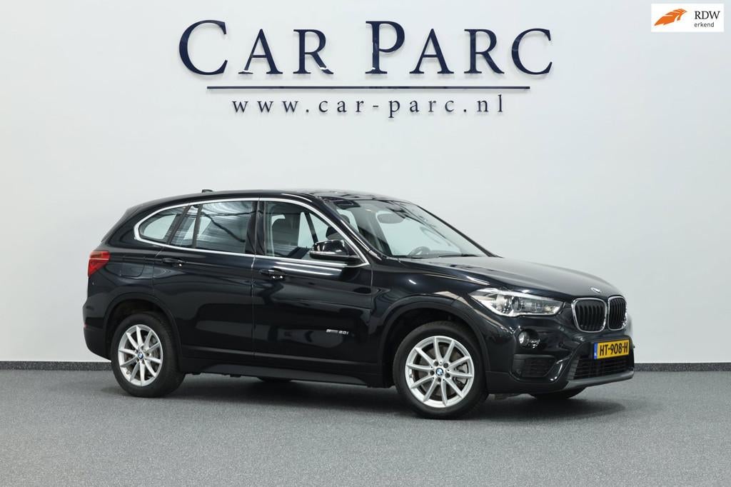 BMW X1 SDrive20i Essential LED/NAVI/LMV/PDC/CRUISE/ECC/12 MN, Auto's, 1998 cc, Stof, Euro 6, Automatische klimaatregeling