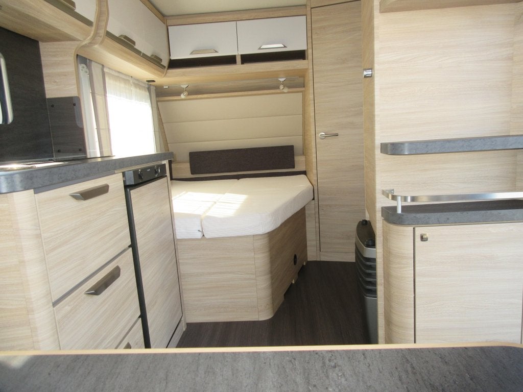 Knaus Sudwind 60 Years 450 FU ZEER NETJES, VASTE LUIFEL, Caravans en Kamperen, Caravans, Rondzit, Overige typen, Schokbreker, Knaus