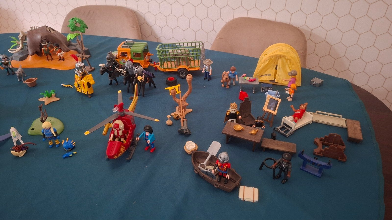 Grote Playmobil collectie met diverse thema's en sets, Kinderen en Baby's, Speelgoed | Playmobil, Ophalen, Gebruikt, Complete set