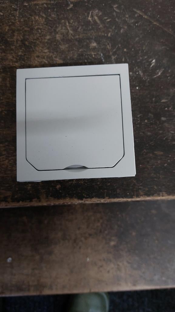Inbouw stopcontact met klep vloer stopcontact, Doe-het-zelf en Verbouw, Elektra en Kabels, Nieuw, Stopcontact, Ophalen of Verzenden