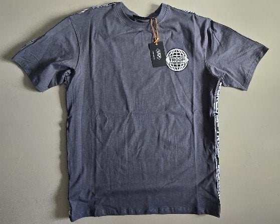 Donkergrijs nieuw Troop t-shirt = maat M, Nieuw, Troop, Grijs, Verzenden