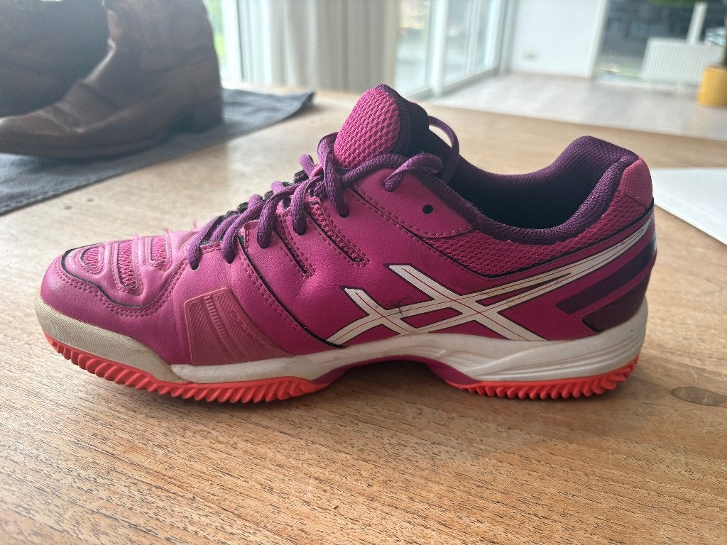 Asics gel game tennisschoenen 42, Sport en Fitness, Overige merken, L00, Schoenen, Ophalen of Verzenden