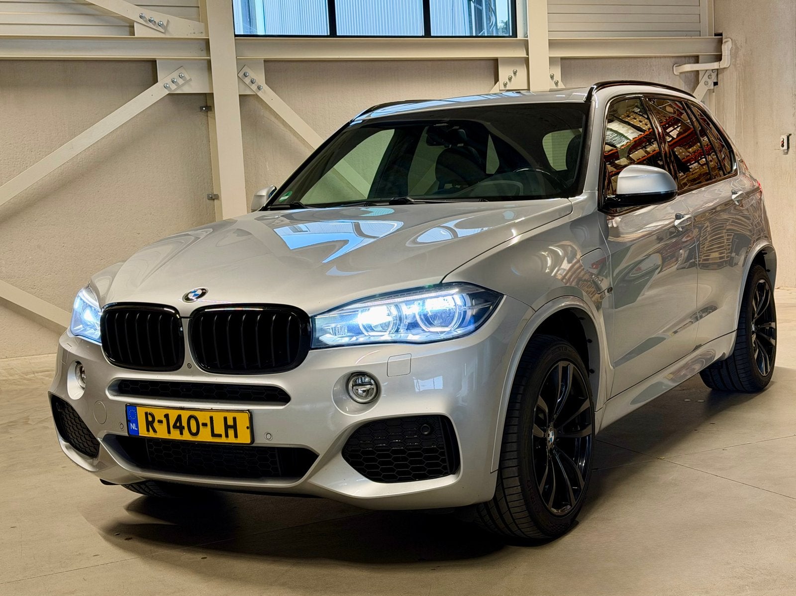 BMW X5 xDrive40e | Panoramadak | Head-Up Display, Auto's, 4 cilinders, Vierwielaandrijving, Dealer onderhouden, 147 €/maand