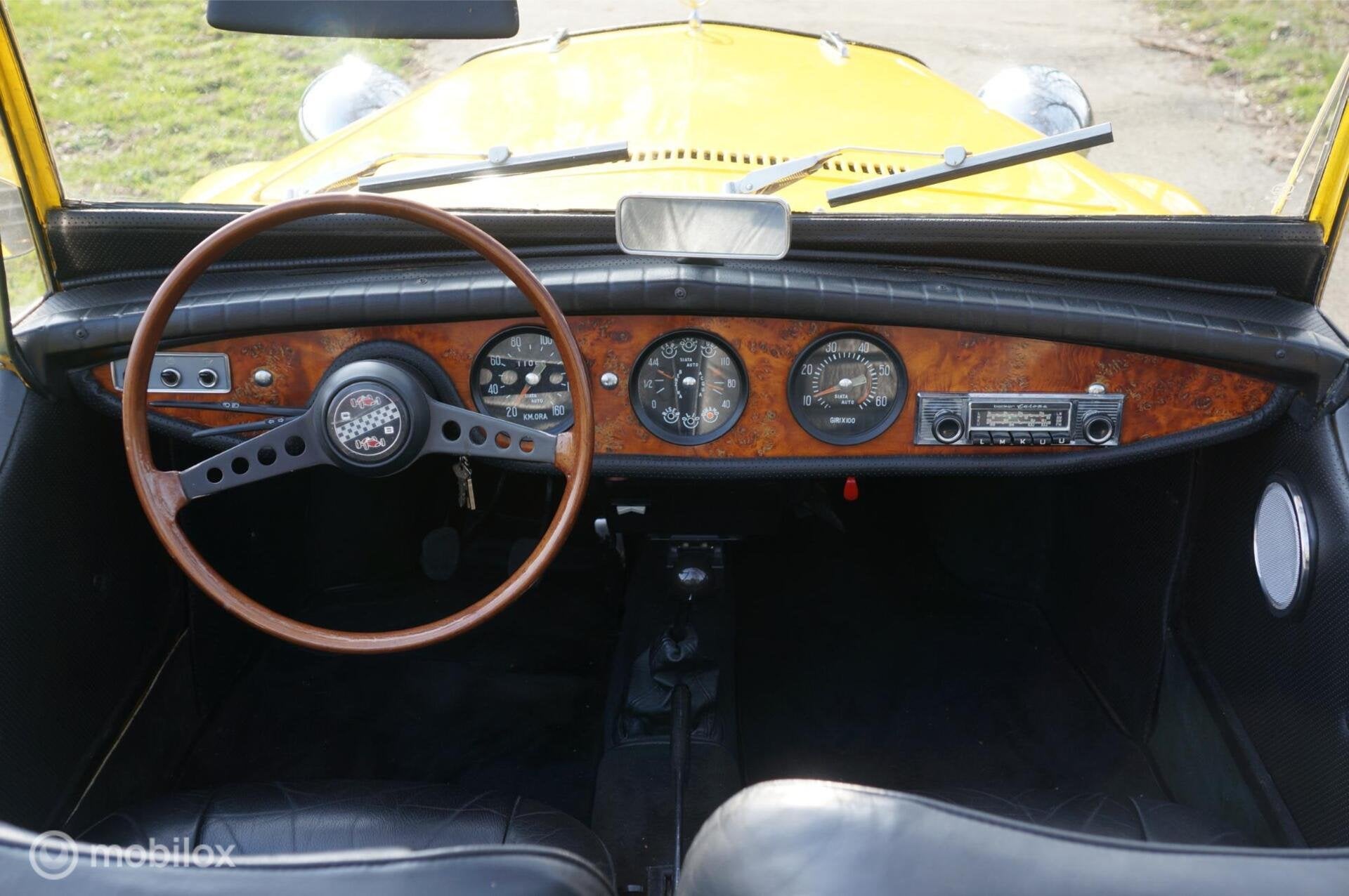Siata ( Fiat) Spring 850 In Mooie originele Conditie!, Auto's, Overige merken, Achterwielaandrijving, Zwart, Cabriolet