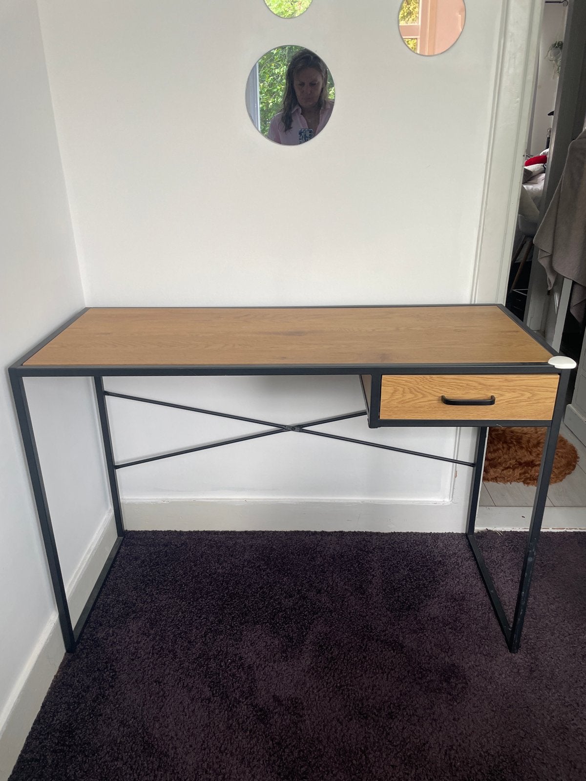 Modern bureau met lade - Hout en metaal, Huis en Inrichting, Bureaus, Ophalen, Gebruikt, Bruin, Computerbureau