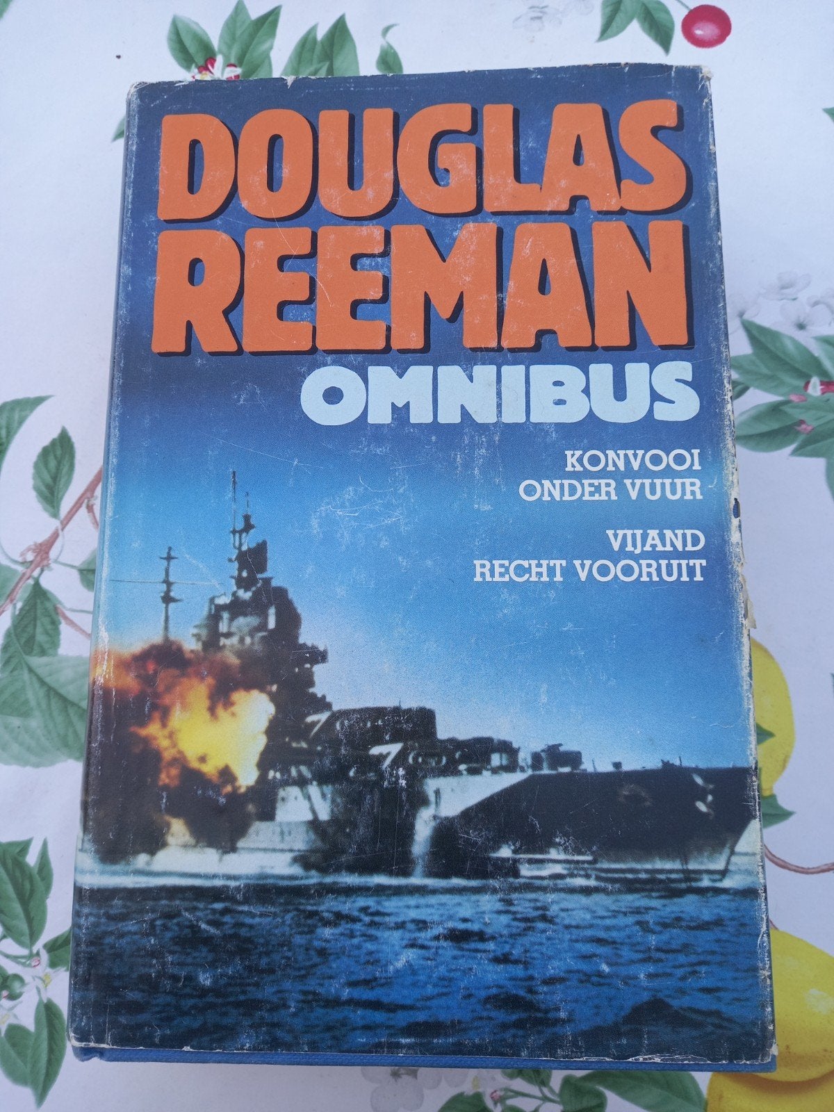 M7 Douglas Reeman Omnibus Konvooi onder Vuur, Boeken, Gelezen, Niet van toepassing, Marine, Ophalen of Verzenden