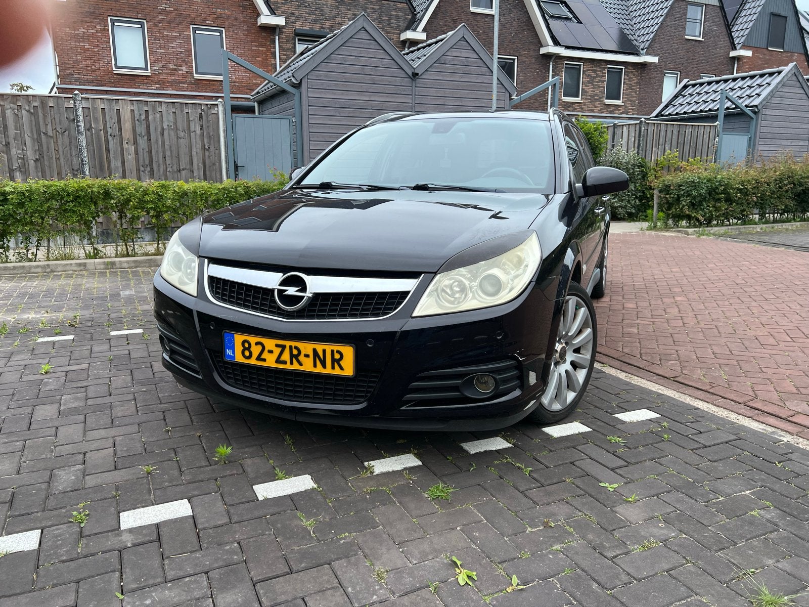 Opel Vectra 2.2 16V St.wgn 2008 Zwart, Auto's, Opel, Zwart, 4 cilinders, Particulier, 1600 kg