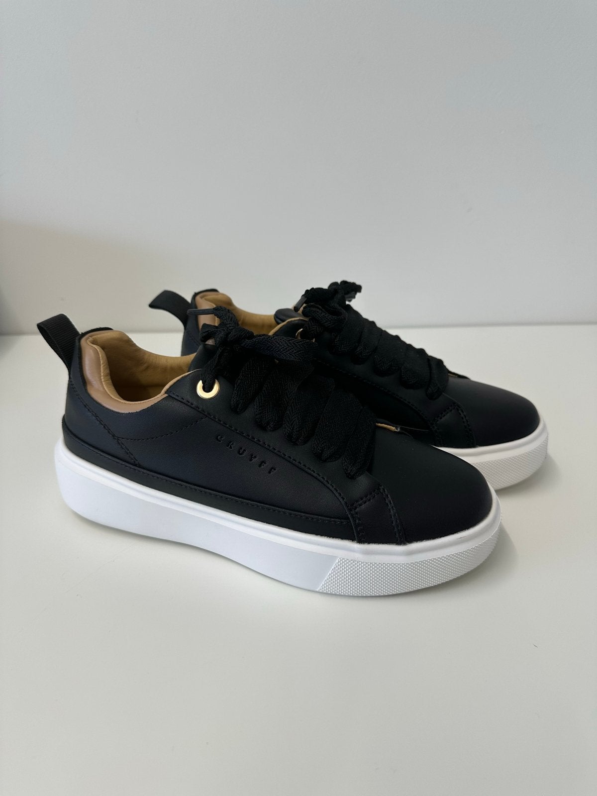 Johan Cruyff Sneakers Zwart - Nieuw, Ophalen of Verzenden, Nieuw, Zwart, Sneakers of Gympen