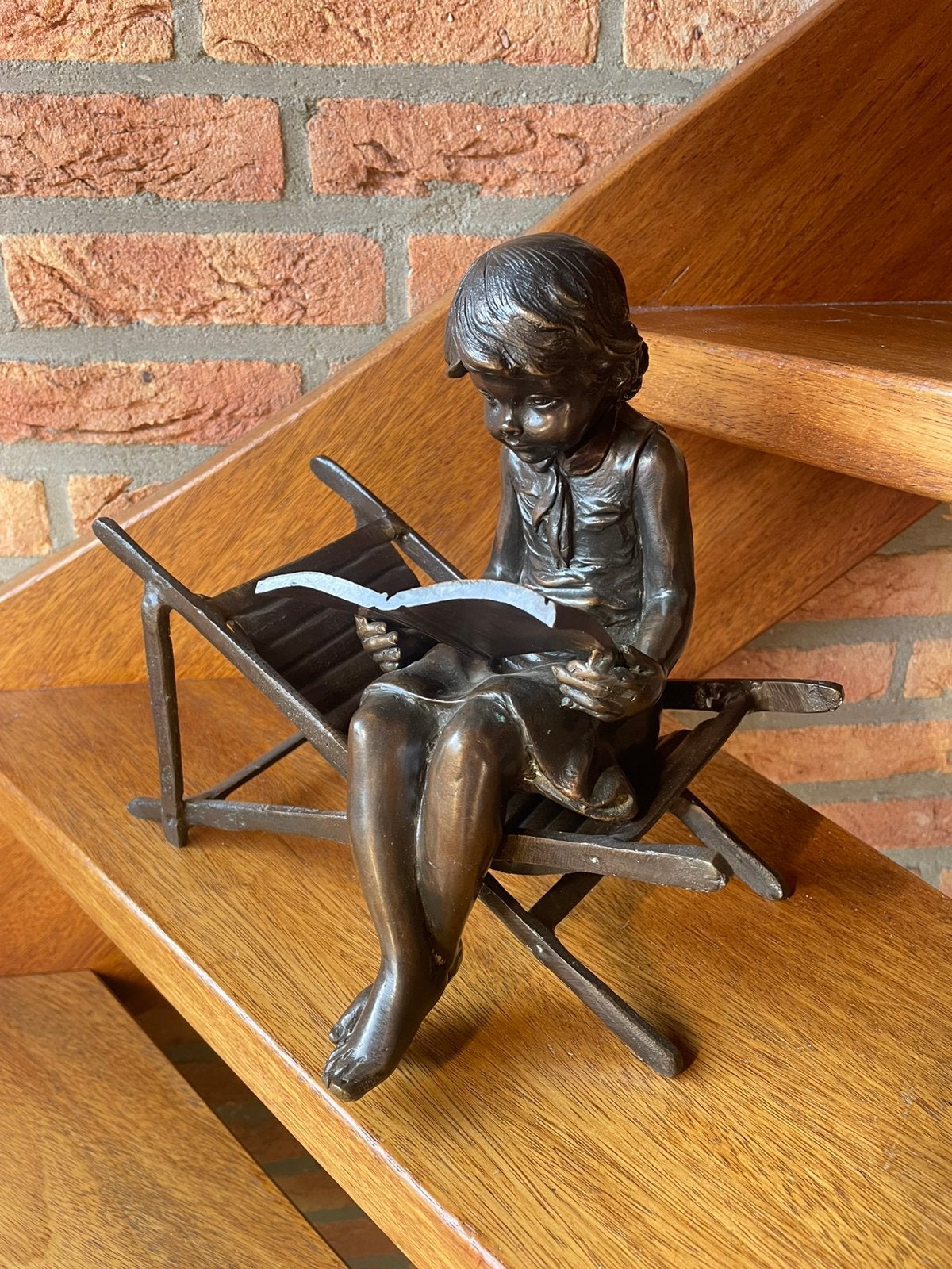 Brons bronzen beeld meisje lezen lezend meisje, Ophalen of Verzenden, Brons