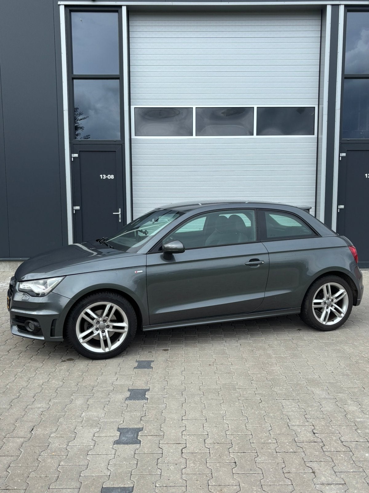 Audi A1 1.4 Tfsi 90KW 2013 Grijs, Auto's, Audi, Voorwielaandrijving, A1, 4 stoelen, Origineel Nederlands