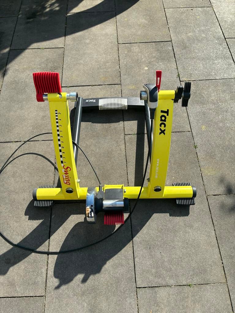 Tacx hometrainer voor racefiets - 10 standen weerstand, Sport en Fitness, Ophalen, Gebruikt, Benen, Overige typen