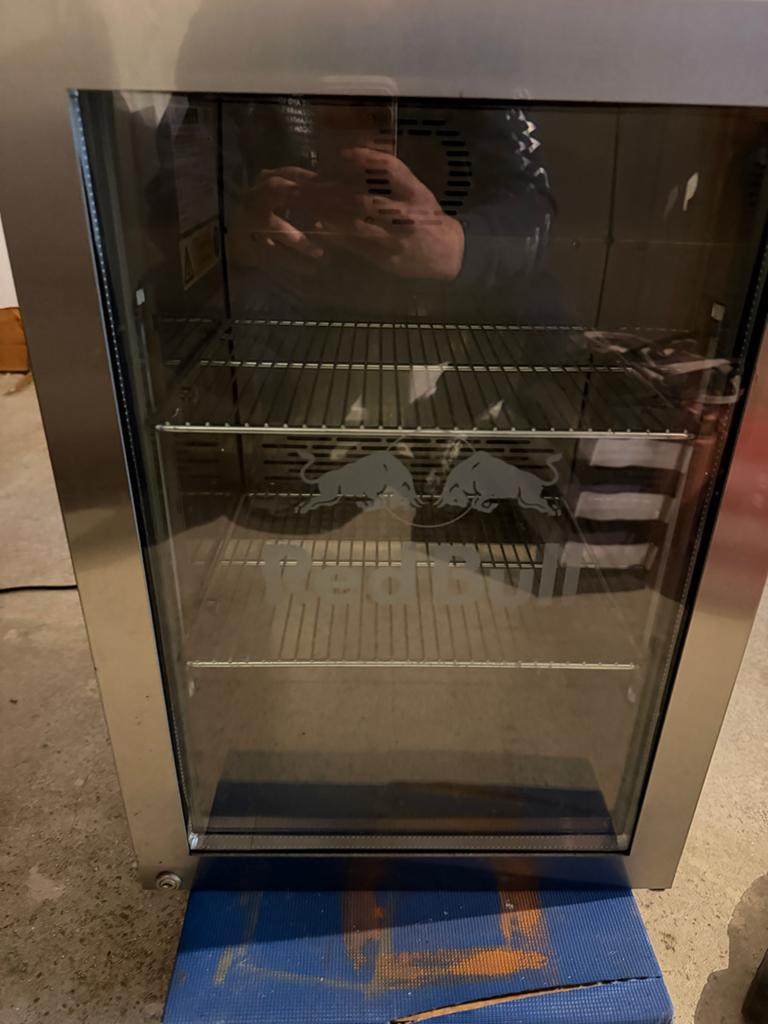 Industriële Red Bull Koelkast - Werkend, uit discotheek, Ophalen, 200 liter of meer, 60 cm of meer, 160 cm of meer