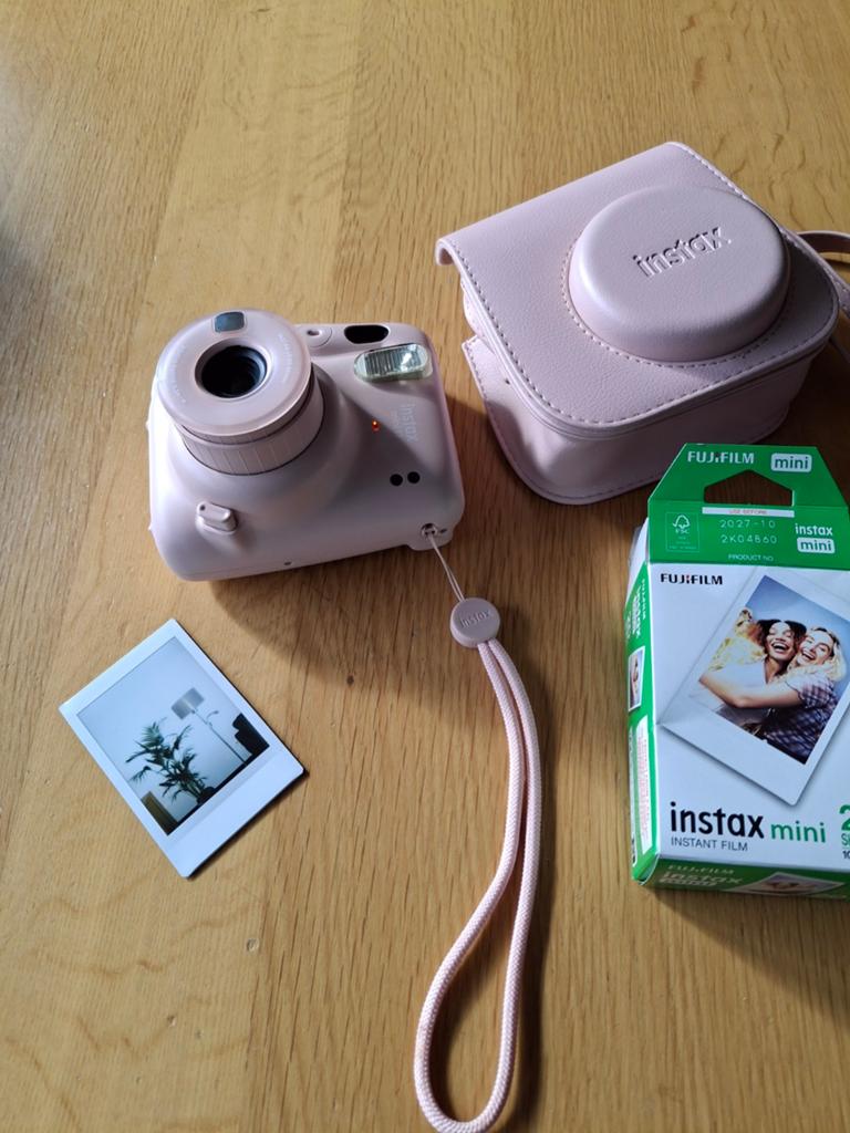 Fujifilm instsx mini 11 camera met tasje, Ophalen of Verzenden, Zo goed als nieuw, Polaroid, Fuji