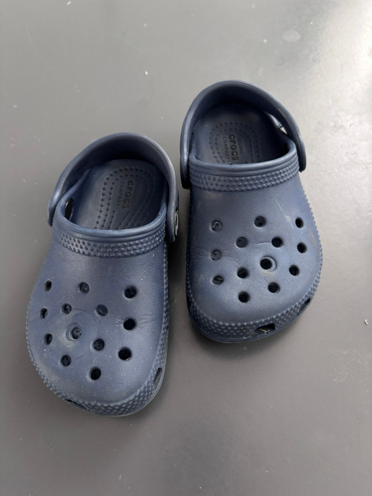 Crocs maat 23/24 donkerblauw, Jongetje of Meisje, Ophalen of Verzenden, Gebruikt, Schoentjes