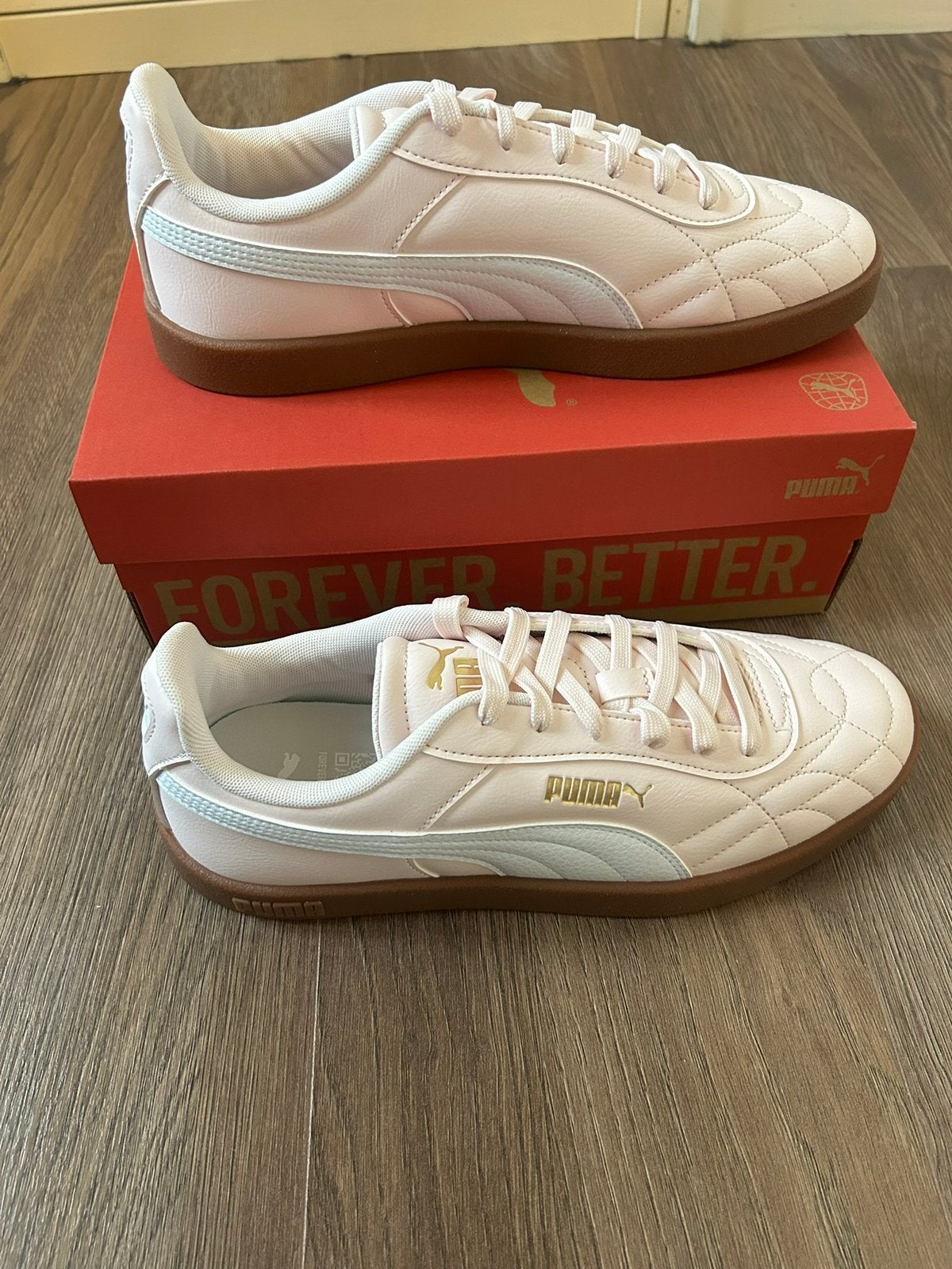 PUMA Club II Indoor - Lichtroze - Sneakers - Maat 42, Verzenden, Nieuw, Sneakers of Gympen, Roze