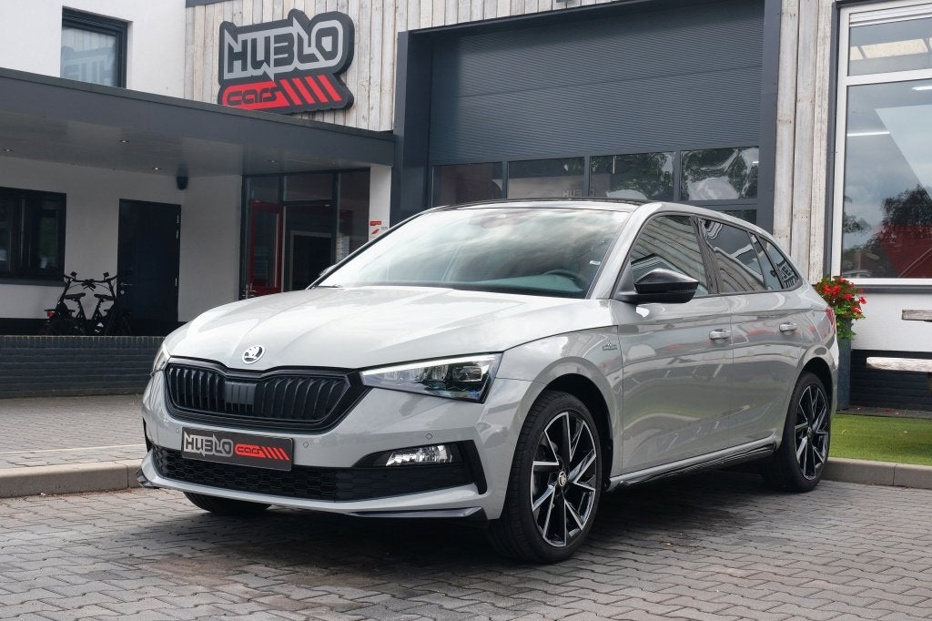 Skoda Scala 1.0 TSI Monte Carlo Pano/Kuipstoelen/carplay, Auto's, Automaat, Dealer onderhouden, Scala, Gebruikt