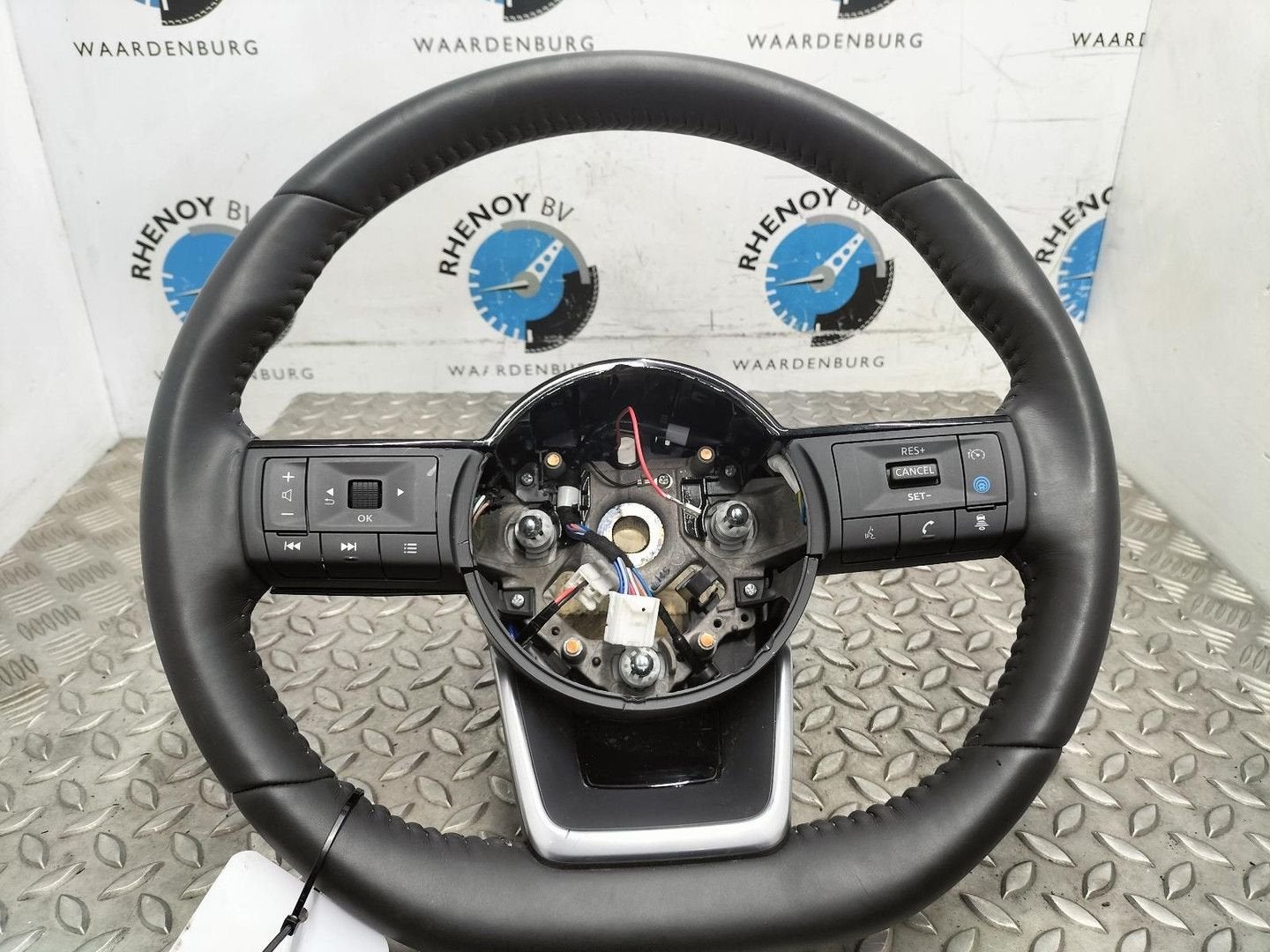 NISSAN QASHQAI J12E STUURWIEL 484306UJ7C 2025, Ophalen of Verzenden, Gebruikt, Stiba lid