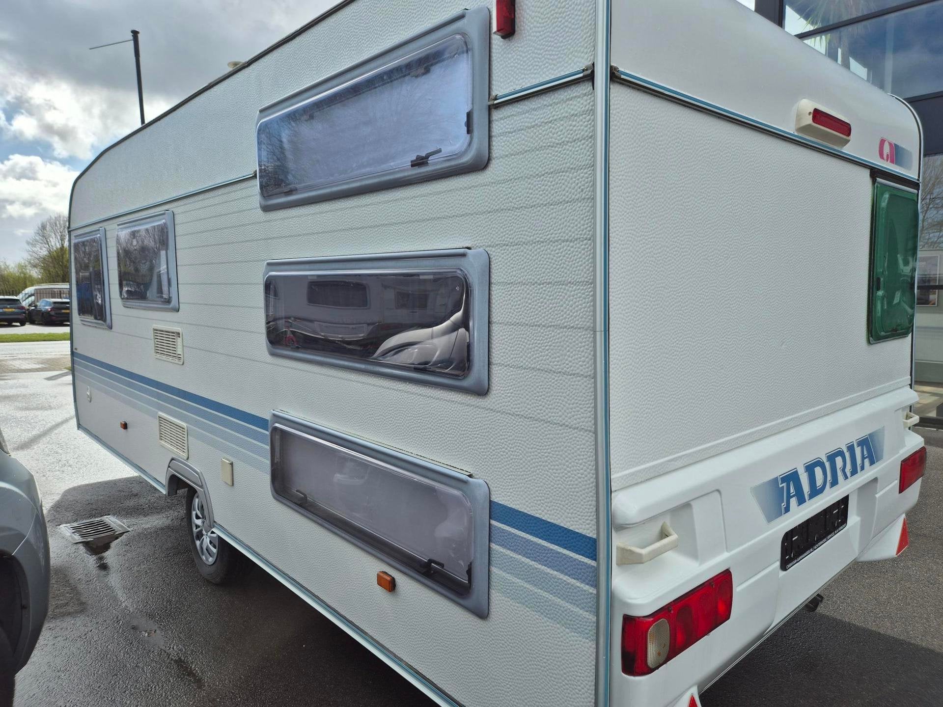 ADRIA ALTEA 502DT 3 pers. triple stapelbed & voortent 1e eig, Stikkenweg. 62
7021 BN  Zelhem, NL, Bedrijf, Treinzit, Adria