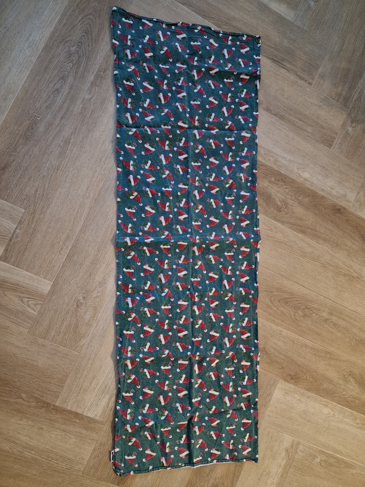Tafelloper kerstmutsjes, Ophalen of Verzenden, Gebruikt