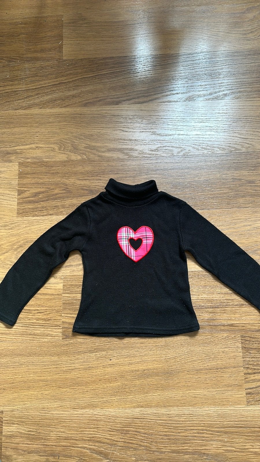 Zwarte coltrui met hartje maat 122/128, Ophalen of Verzenden, Gebruikt, Meisje, Trui of Vest