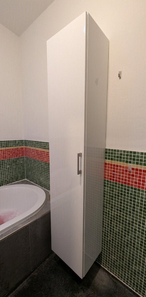 Nette Zwevende Badkamerkast Wit Hoogglans – Incl. 7 Planken, Huis en Inrichting, Badkamer | Badkamermeubels, Ophalen, (Half)hoge kast