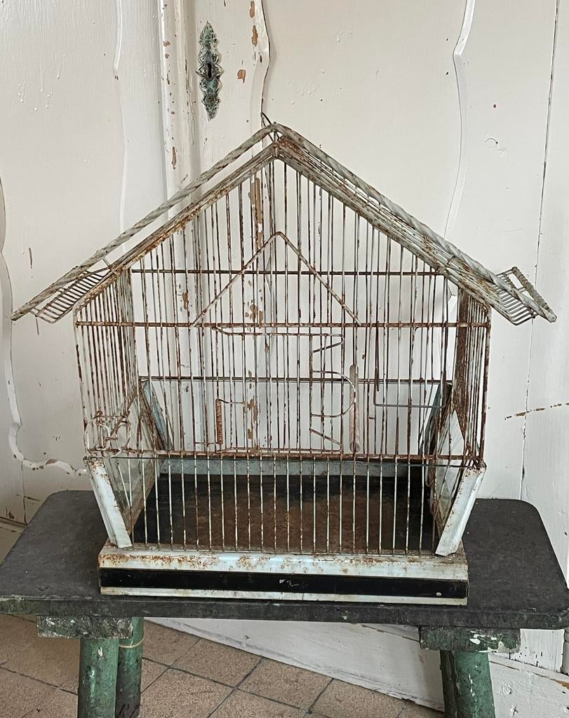 Brocante oude Franse vogelkooi met ophang oogje, Ophalen of Verzenden