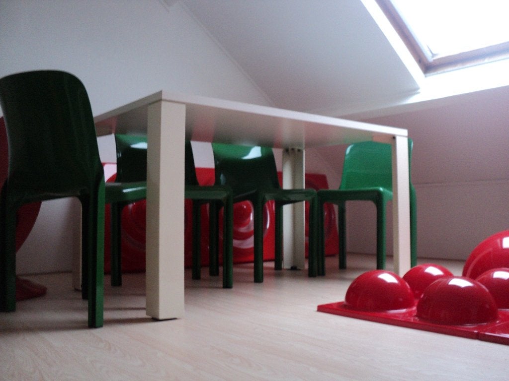 Artemide wit kunststof design eettafel eretteo jaren 70, Ophalen, Gebruikt, 100 tot 150 cm, ?