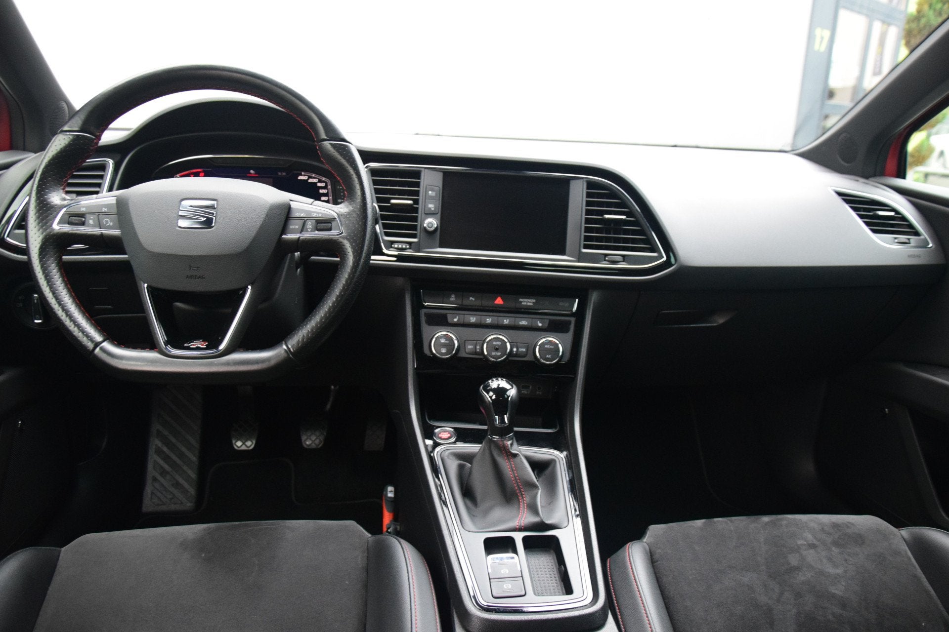 SEAT Leon ST 1.0 TSI FR Ultimate Edition Priv/Glass Stoelver, Auto's, Stof, Gebruikt, Leon, 49 €/maand