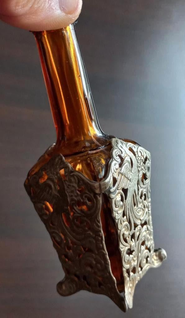 Maggihouder met Flesje ,met prachtige details, Ophalen of Verzenden