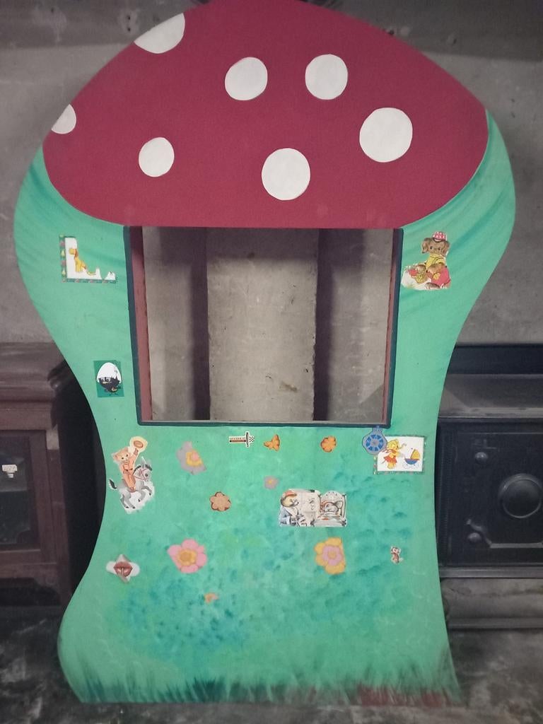 Grote houten poppenkast paddenstoel, Kinderen en Baby's, Speelgoed | Overig, Ophalen, Zo goed als nieuw, Jongen of Meisje