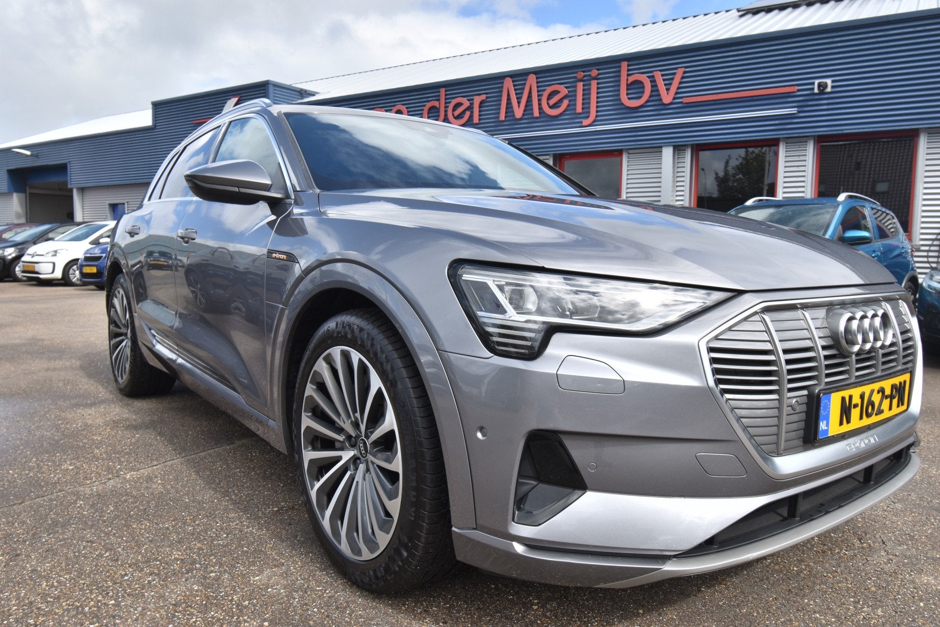 Audi e-tron 55 quattro Advanced edition 95 kWh , SOH 90.45 %, Auto's, Automaat, 131 €/maand, Stof, Zwart