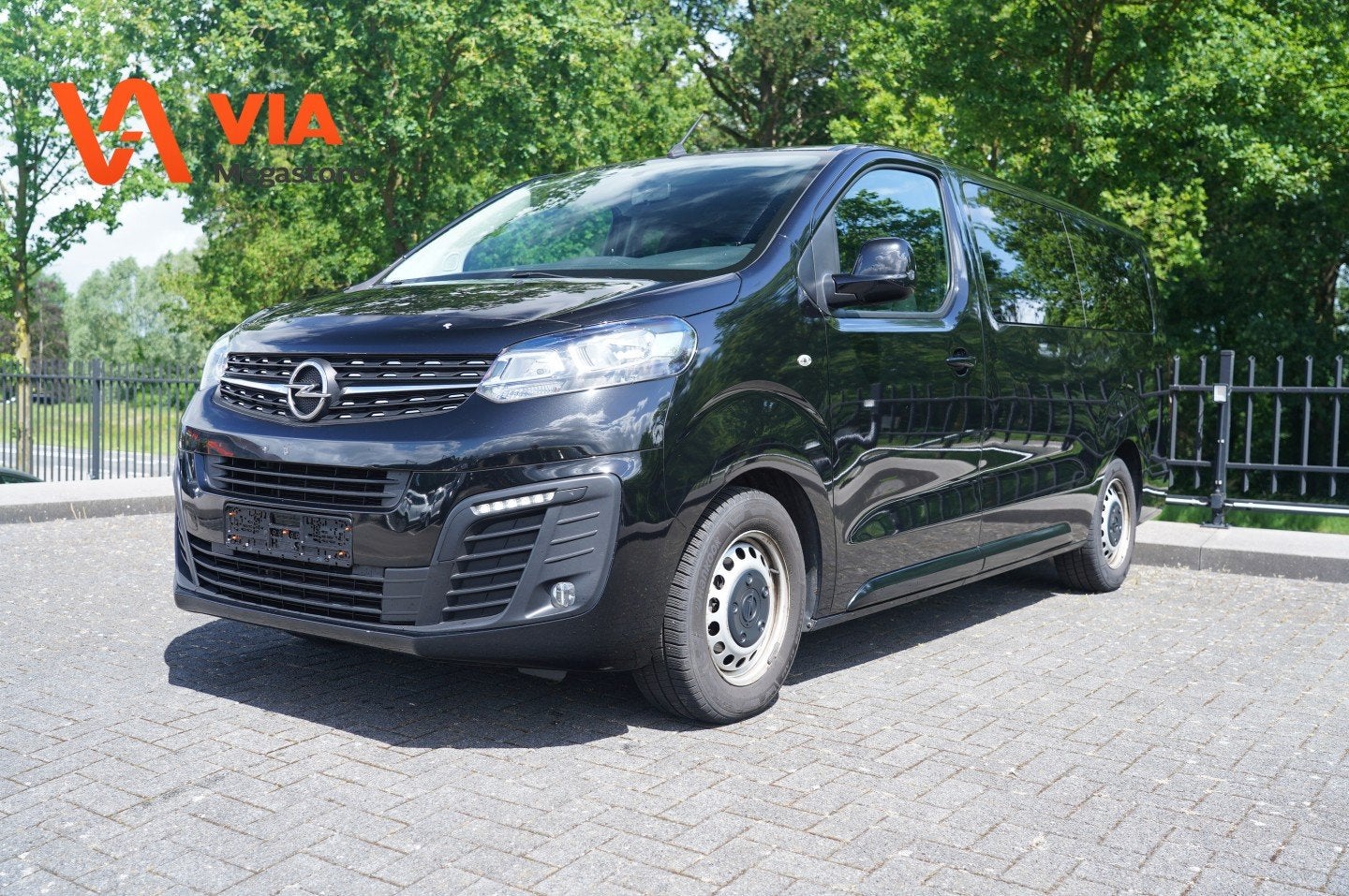 Opel Vivaro 2.0 CDTi (106 kW) L3H1 9 zits | Navi | PDC | Air, Auto's, Opel, Stof, Huisgarantie, 4 cilinders, Met garantie (alle)