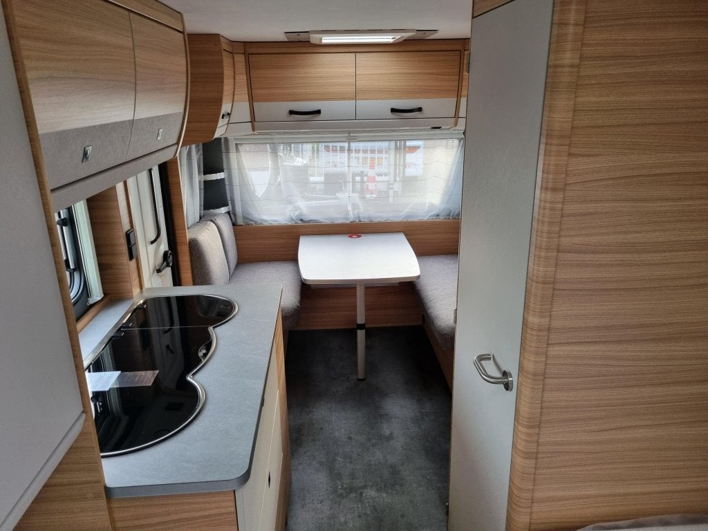 Dethleffs Summer Edition 460 EL Enkele bedden - Dakairco, Caravans en Kamperen, Caravans, Standaardzit, Bedrijf, 5 tot 6 meter