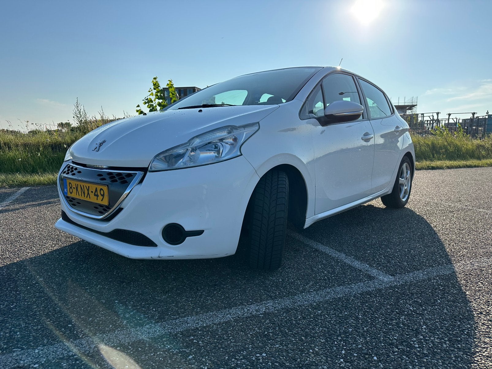 Peugeot 208 1.4 E-hdi 50KW/68PK 2-TR 5-D 2013 Wit, Auto's, 725 kg, 1398 cc, 4 cilinders, 96 €/maand