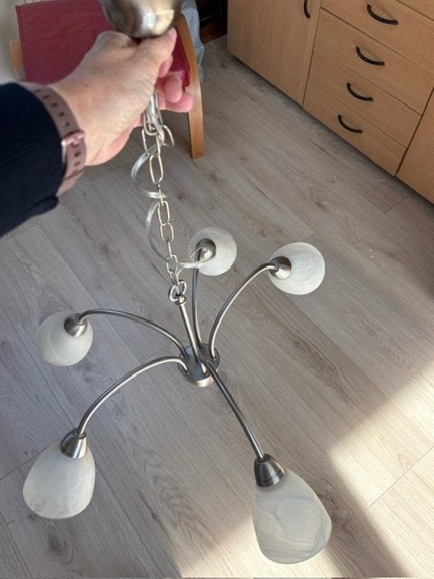 Vintage hanglamp met 5 armen, wit met zilver metaal, Ophalen of Verzenden, Zo goed als nieuw, Glas, E14 (klein)