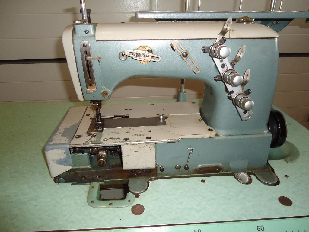 coverstitch naaimachine RIMOLDI, Hobby en Vrije tijd, Gebruikt, Naaimachine, Industrieel, Ophalen