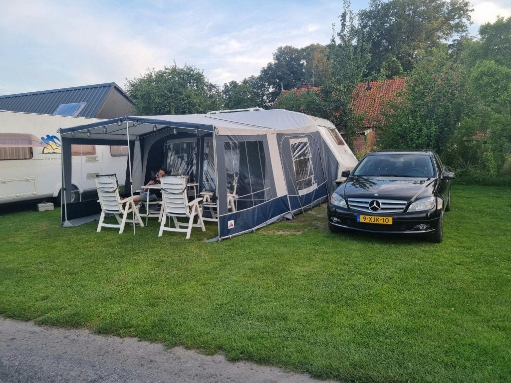 Nette Delta Euroliner 3900 FB Inclusief voortent én luifel!, Luifel, Standaardzit, Frans bed, 750 - 1000 kg