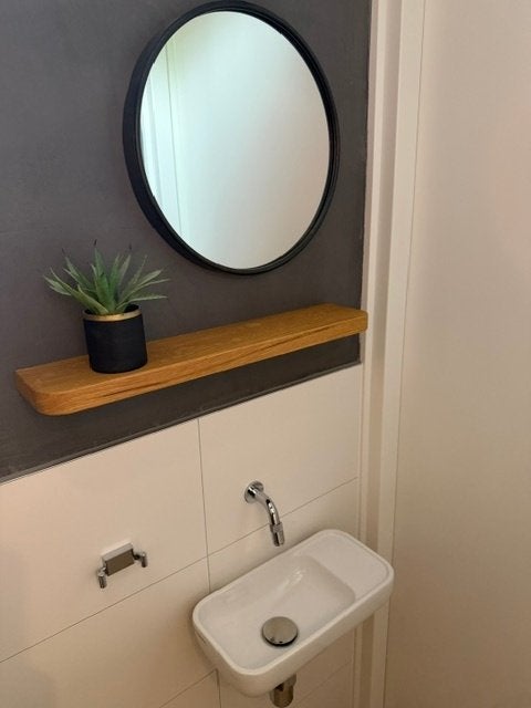 Strak eiken planchet van 60 cm, Ophalen, Zo goed als nieuw, Bruin, Overige typen