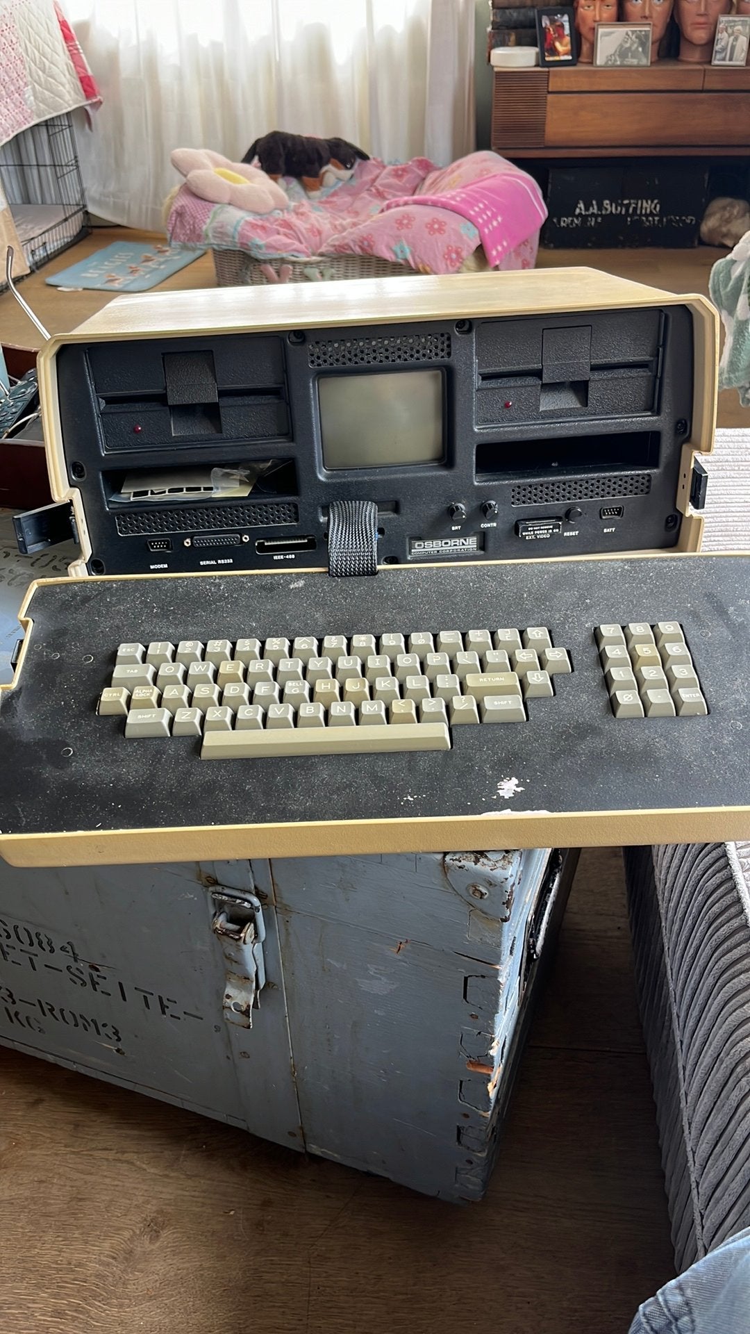 Draagbare computer 1981 Osborne 1 met maar liefst 64 KB RAM, Computers en Software, Vintage Computers, Ophalen of Verzenden
