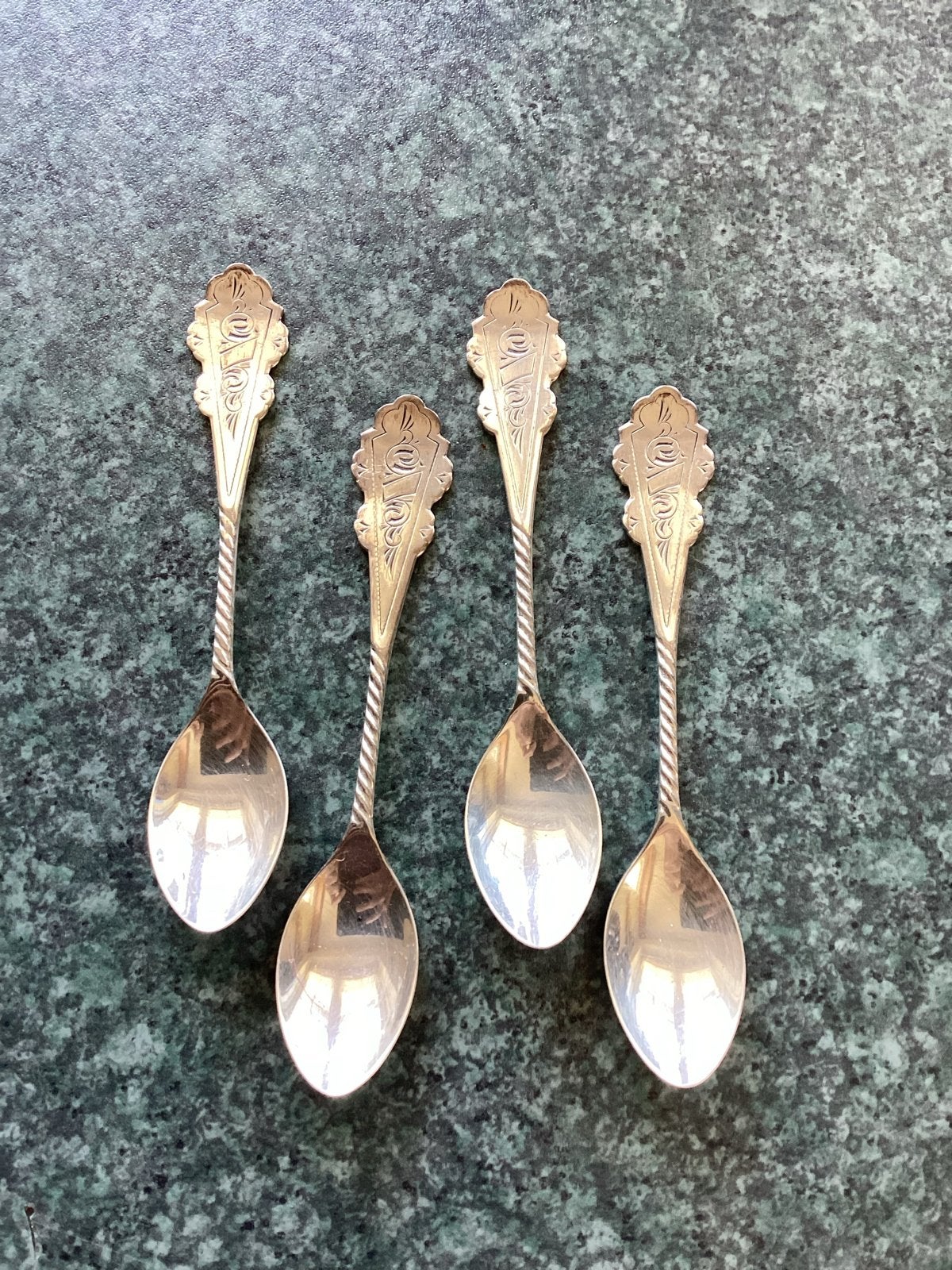 Set van 4 zwaar verzilverde theelepels, gedraaide steel, Ophalen of Verzenden