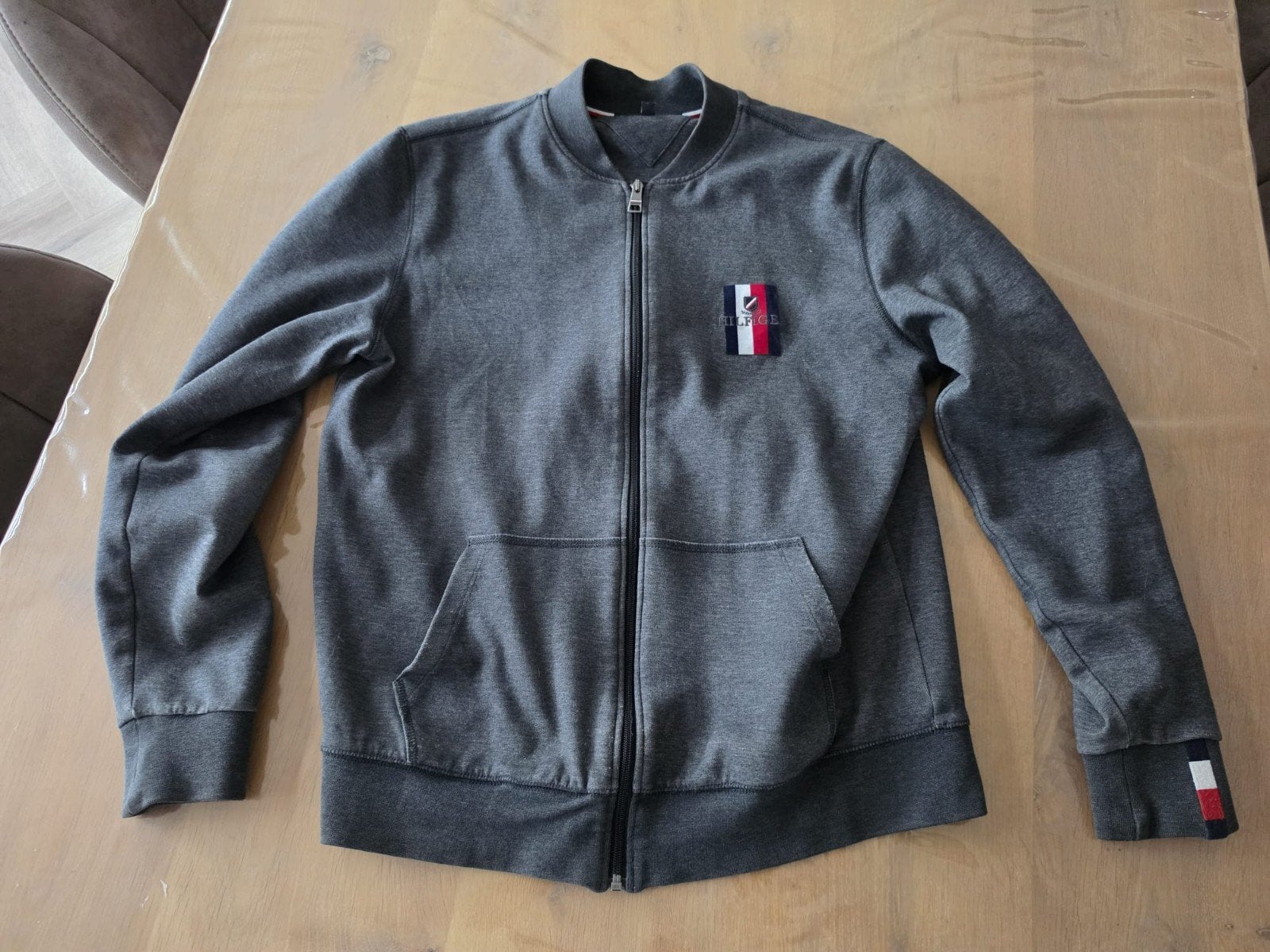 Tommy Hilfiger jasje - Zo goed als nieuw, Kleding | Heren, Jassen | Zomer, Ophalen, Maat 52/54 (L), Tommy Hilfiger, Zo goed als nieuw
