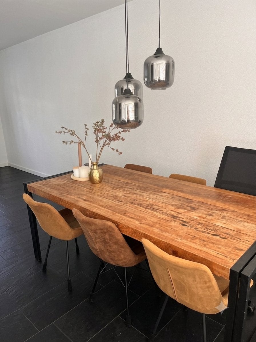 Industriële eettafel met metalen onderstel en houten blad, Huis en Inrichting, Tafels | Eettafels, Ophalen, 50 tot 100 cm, Zo goed als nieuw